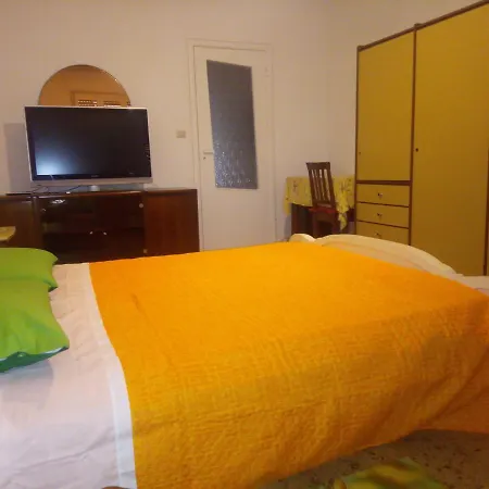 B&B 56 Euro A Notte Cagliari Exterior photo