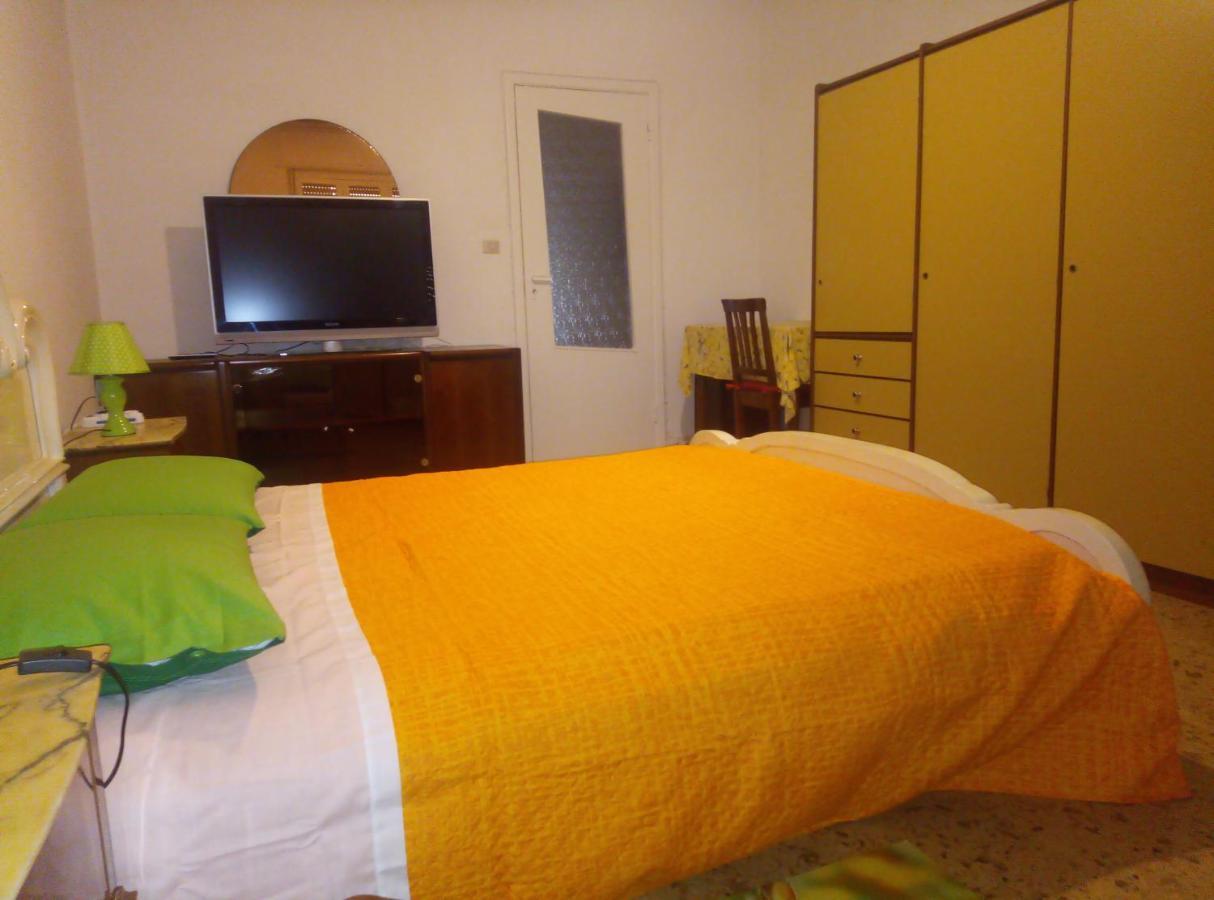 Bed & Breakfast 56 Euro A Notte *