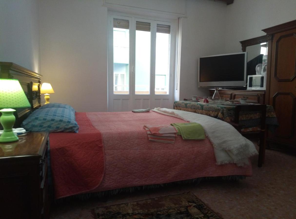 56 Euro A Notte Bed & Breakfast Cagliari